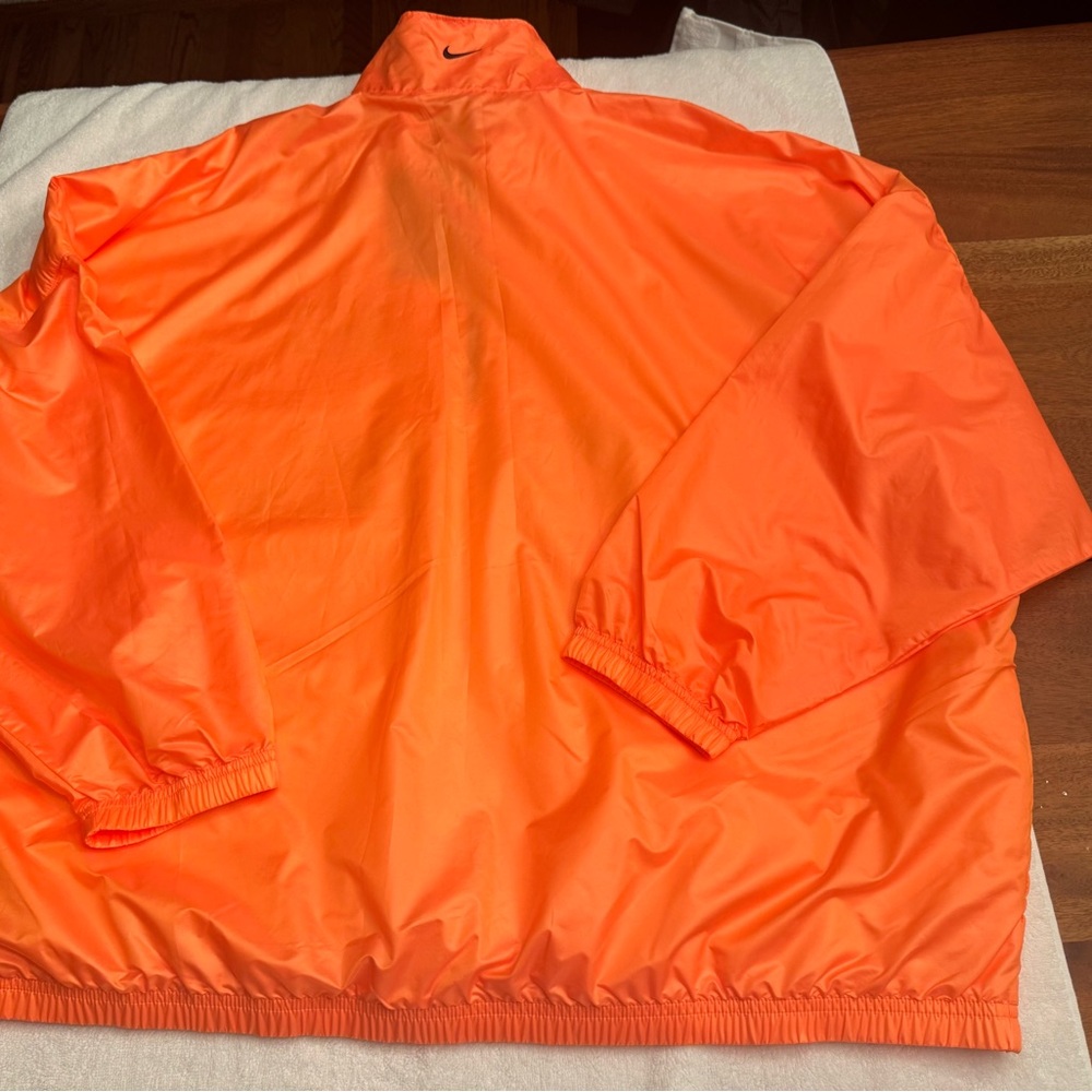Nike Ladies windbreaker. Brand new with tags. Super comfy jacket! Size XXL. - Picture 6 of 6